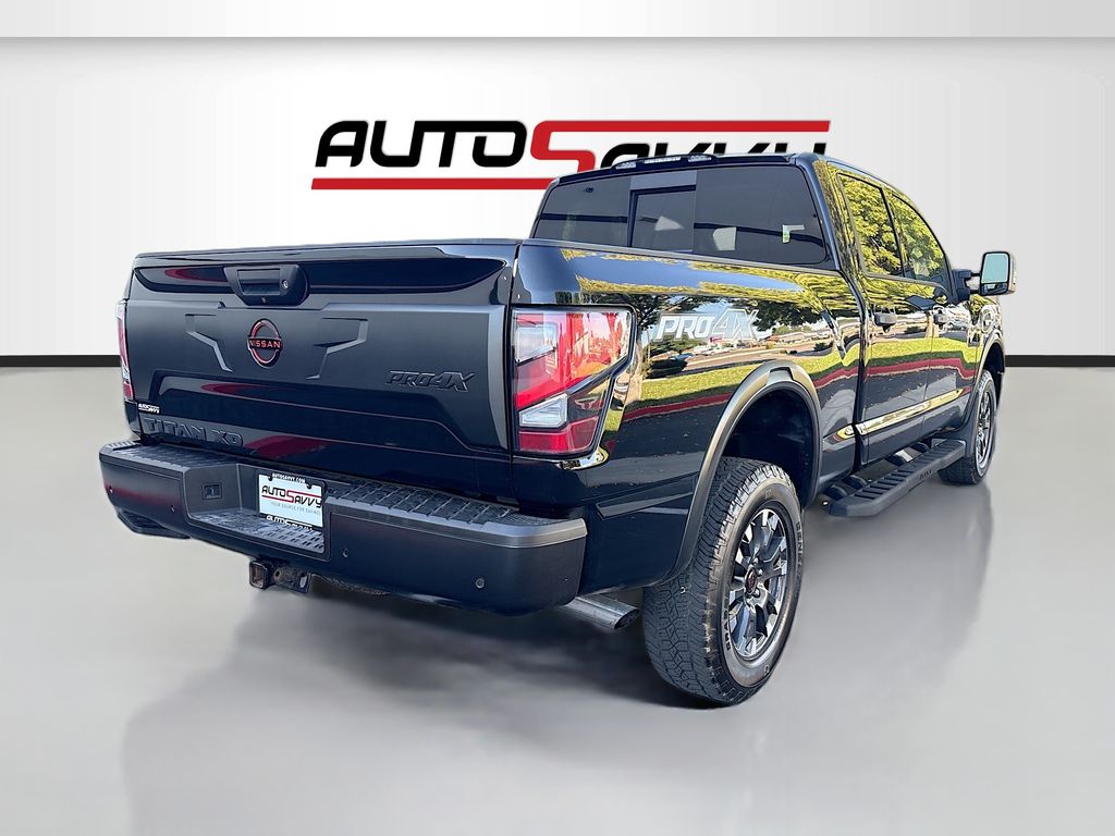 Used 2024 Black Nissan PRO-4X image 7