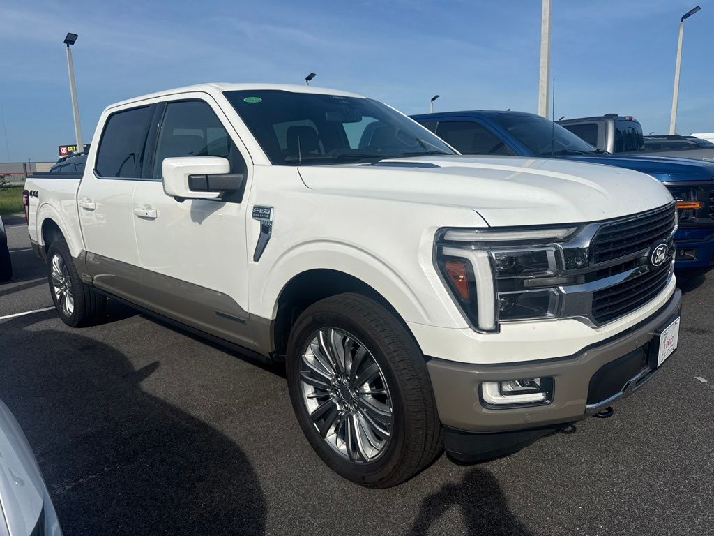 Star White Metallic Tri-Coat 2025 Ford F-150 Pickup Truck Four-Wheel Drive Automatic