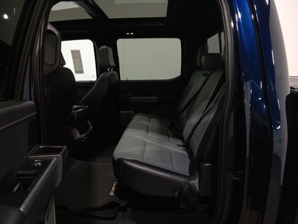 2024 Ford F-150 Lightning LARIAT