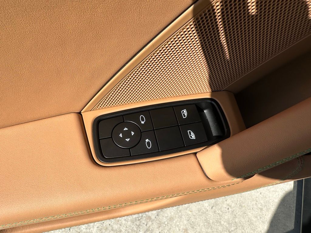 Thumbnail: 2026 Porsche 911 - 20