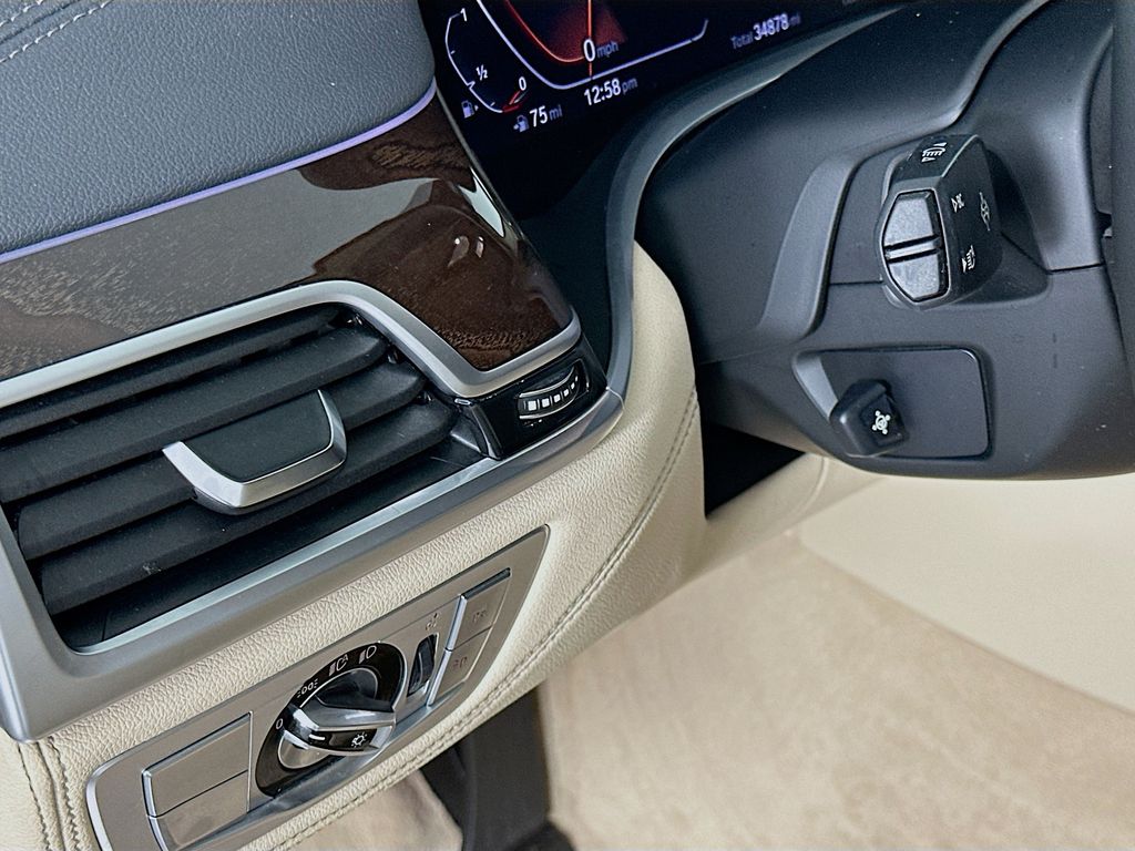 Thumbnail: 2022 BMW 7 Series - 10