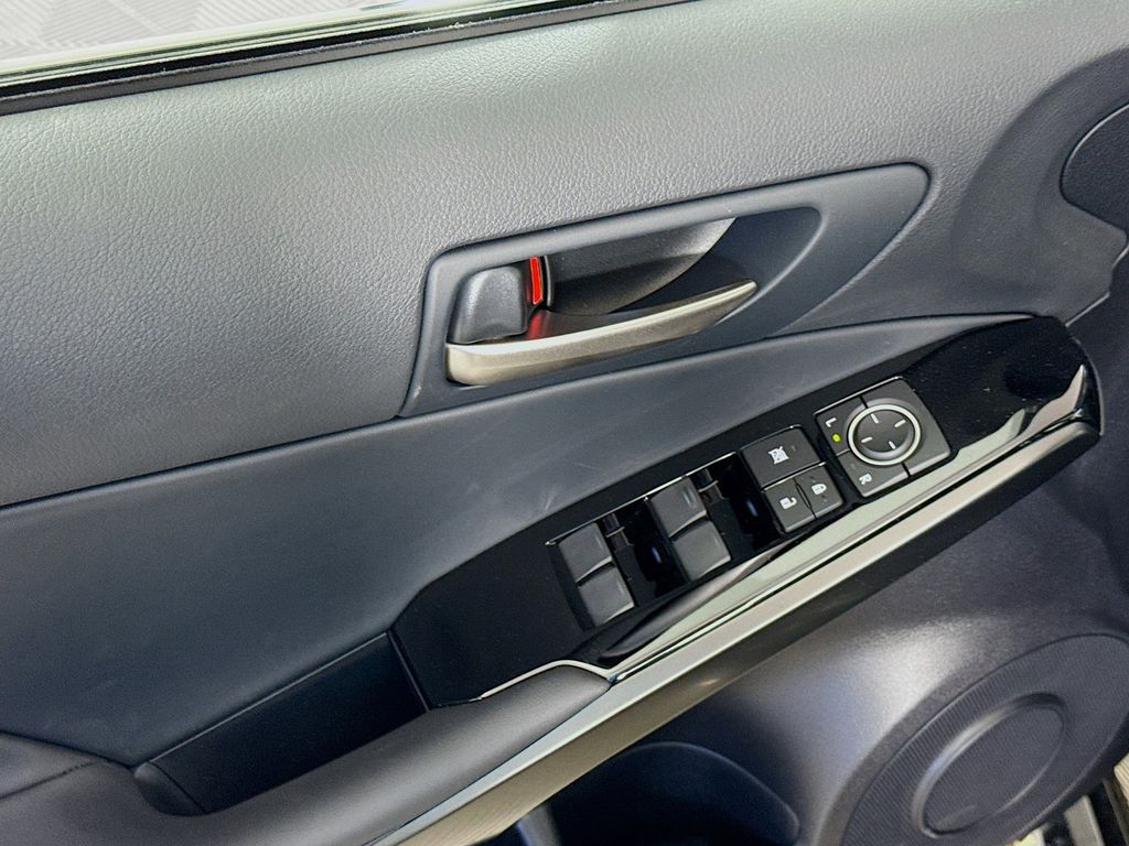 Thumbnail: 2025 Lexus IS - 20