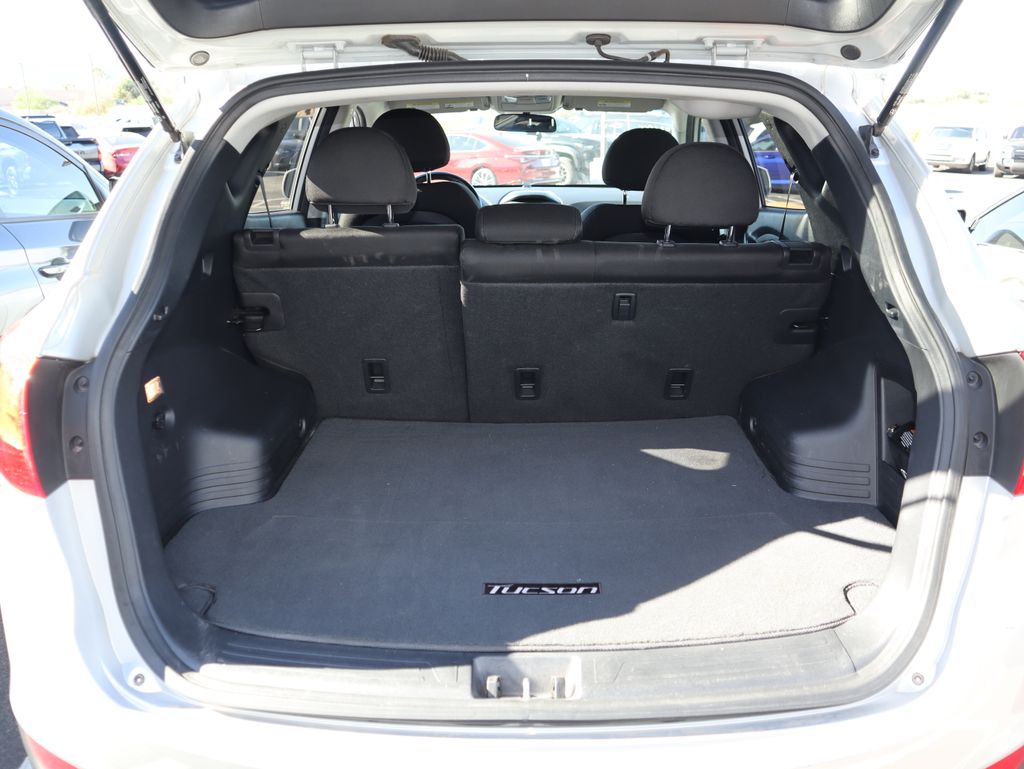 Thumbnail: 2014 Hyundai Tucson - 11