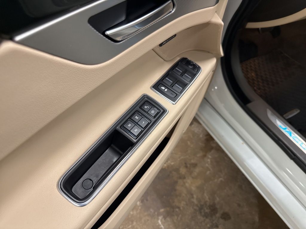 2020 Jaguar XF 25t Premium - 10