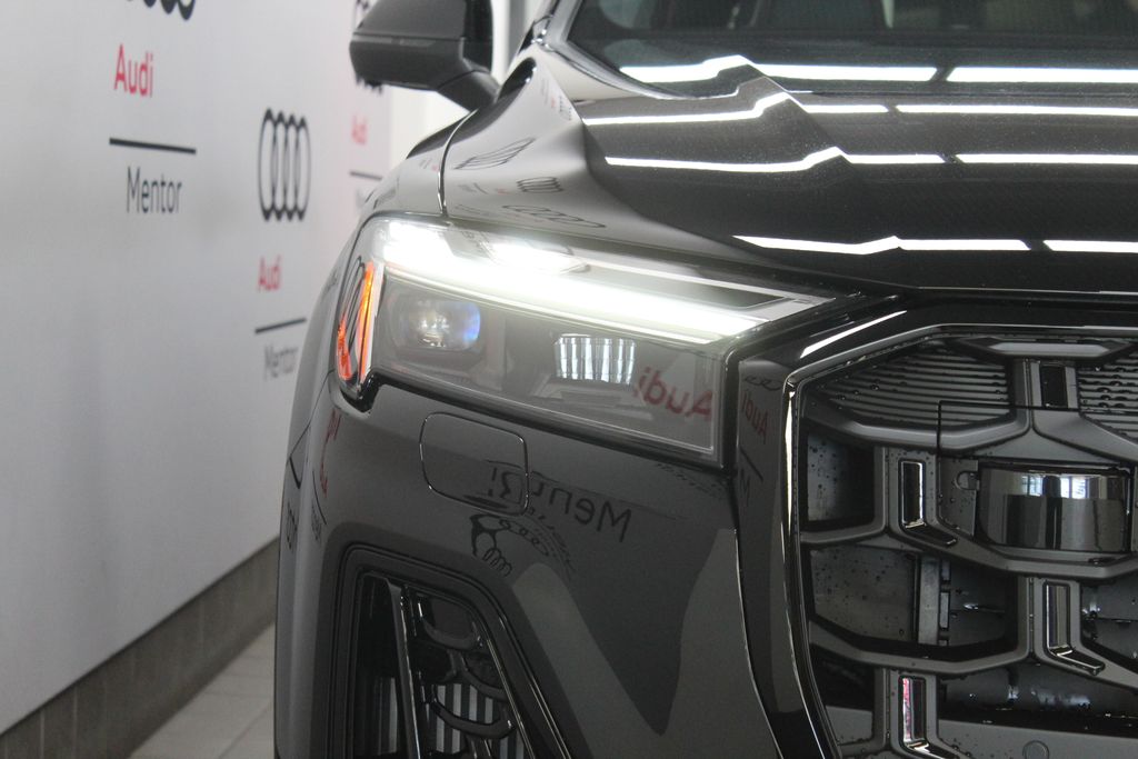 Thumbnail: 2026 Audi Q7 - 9
