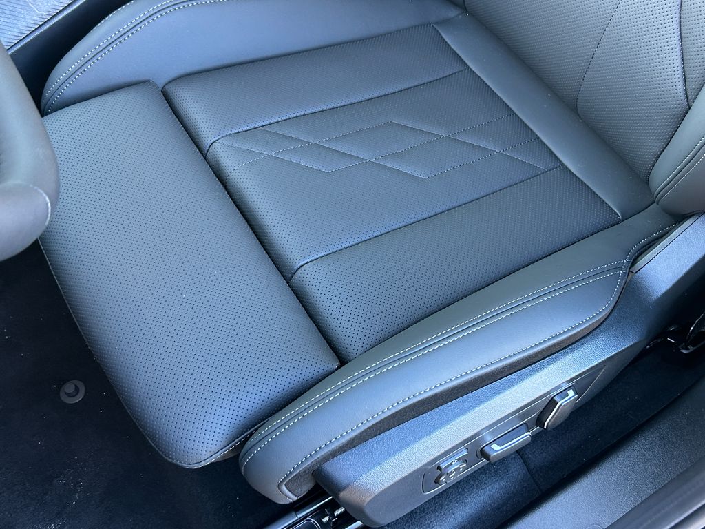 Thumbnail: 2026 BMW X3 - 15