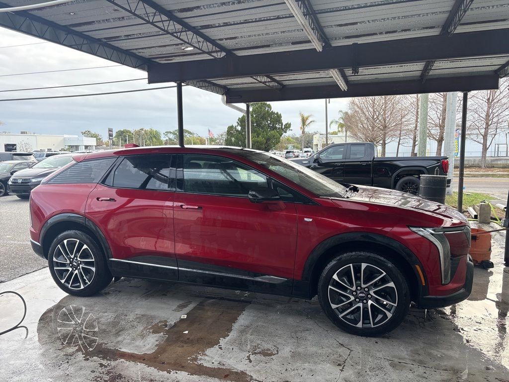 2025 Cadillac OPTIQ Sport 2 AWD