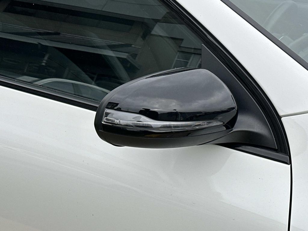 Thumbnail: 2022 Mercedes-Benz GLA - 18