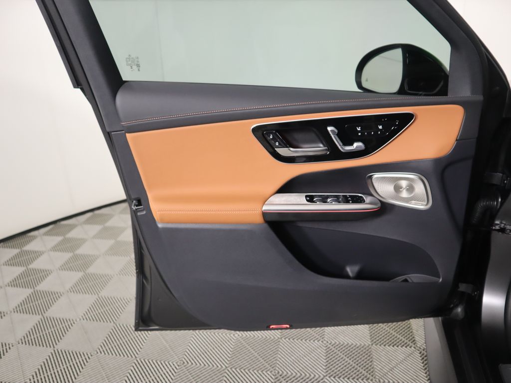 Thumbnail: 2025 Mercedes-Benz GLC - 26
