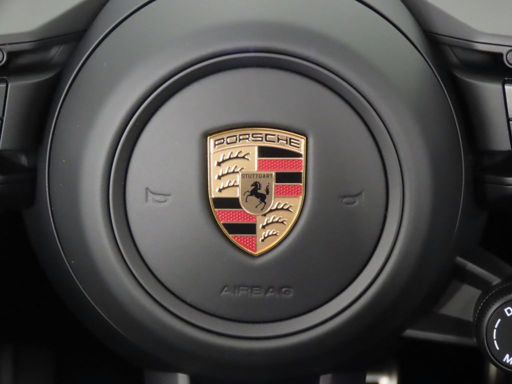 Thumbnail: 2026 Porsche Macan - 23