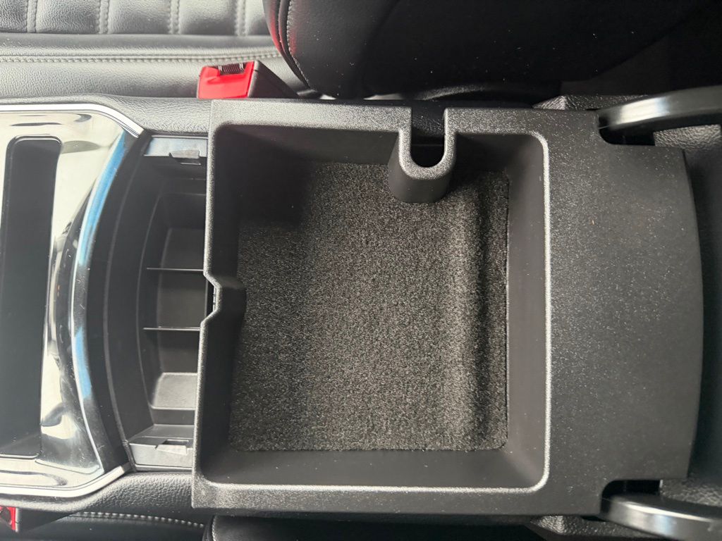 2019 Ford Edge SEL Black at South Hills CDJR
