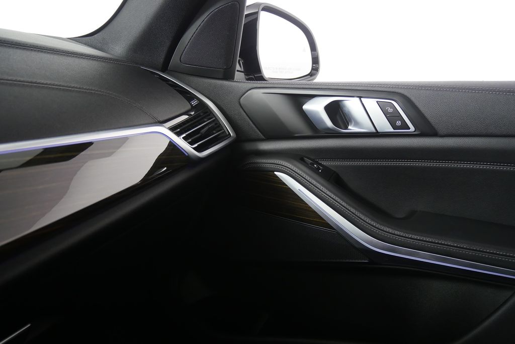 Thumbnail: 2021 BMW X5 - 30
