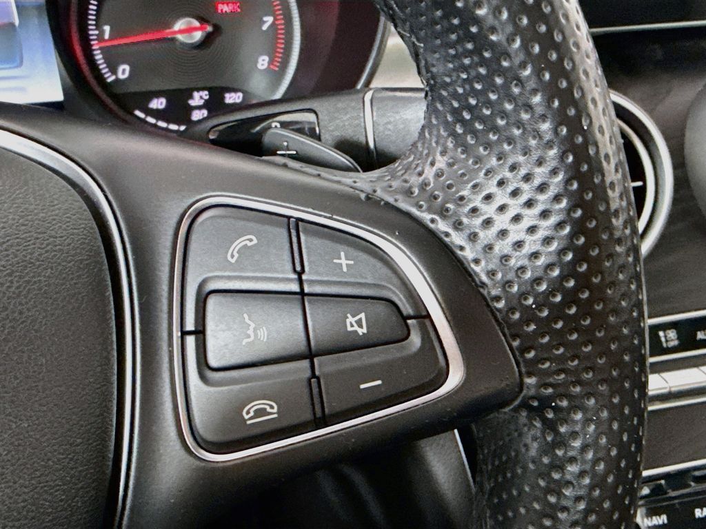 Thumbnail: 2016 Mercedes-Benz C-Class - 12