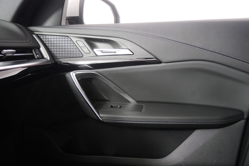 Thumbnail: 2023 BMW X1 - 29