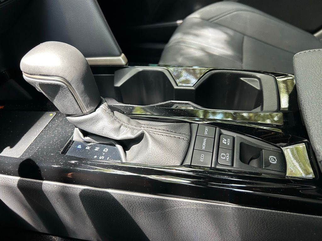 2025 Toyota Camry XSE 22