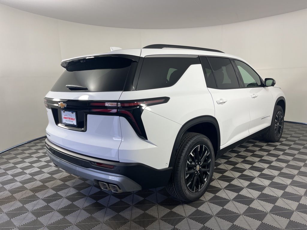 Thumbnail: 2026 Chevrolet Traverse - 5