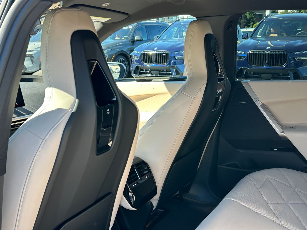 Thumbnail: 2026 BMW iX - 31