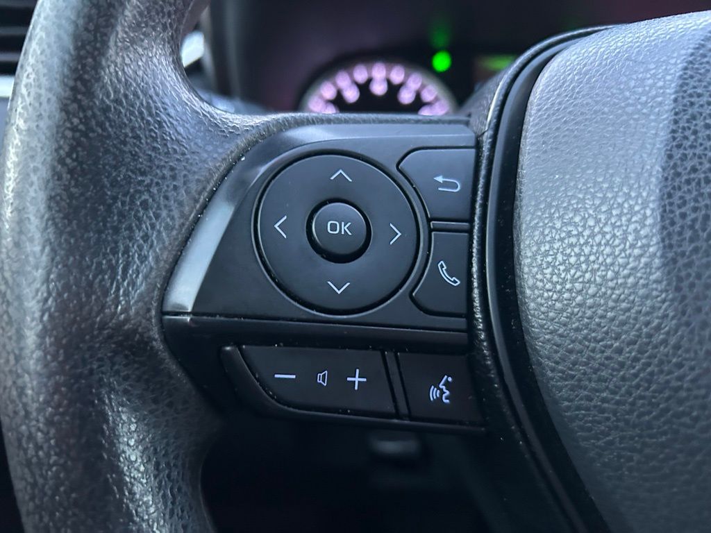 Thumbnail: 2020 Toyota RAV4 - 20