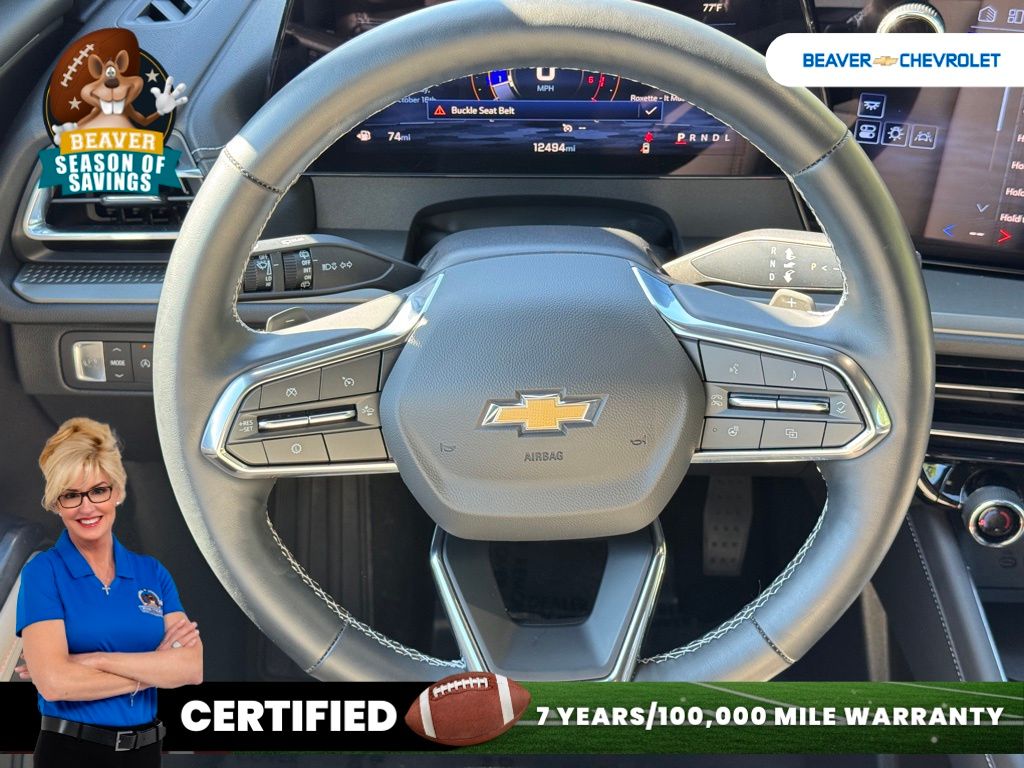 Used 2025 Chevrolet Traverse SUV