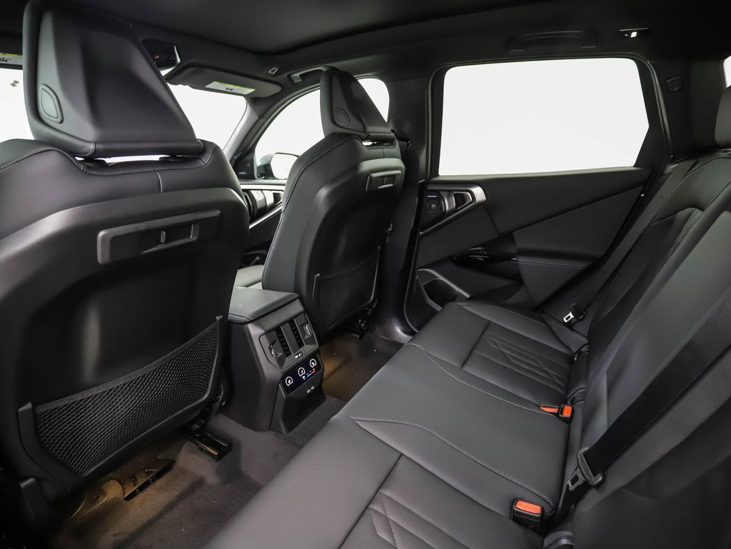 Thumbnail: 2026 BMW X3 - 21