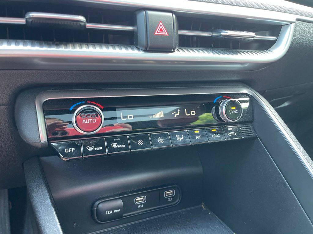 Certified Used 2021 Wolf Gray Kia GT-Line image 9