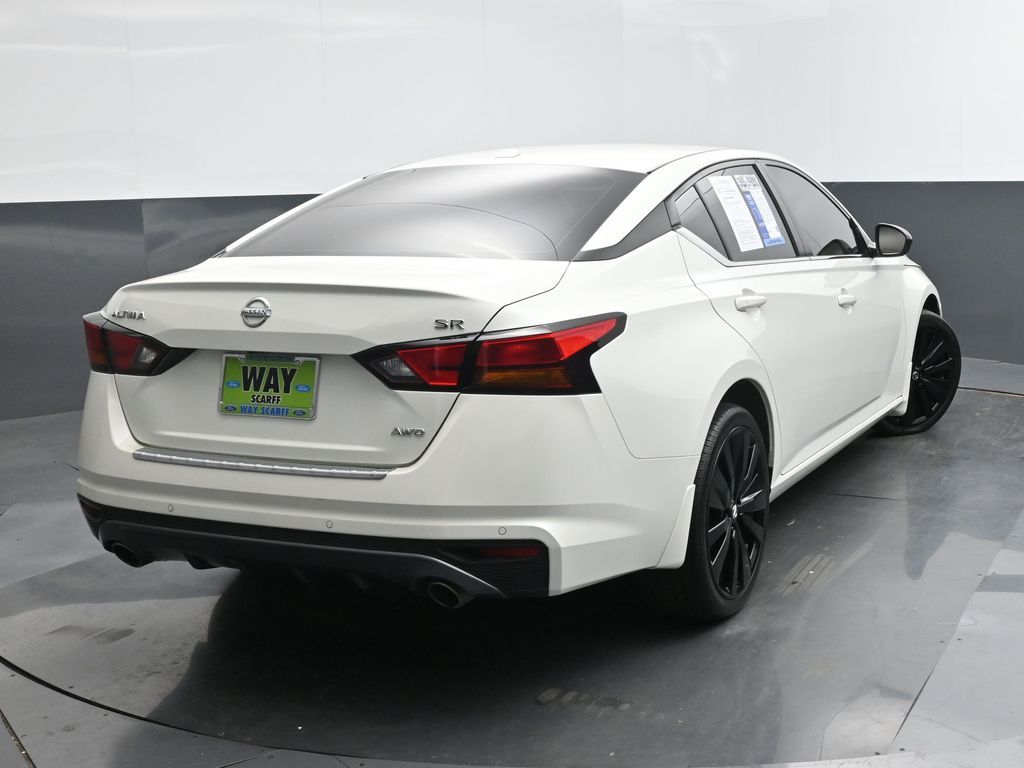 2022 Nissan Altima SR Intelligent AWD