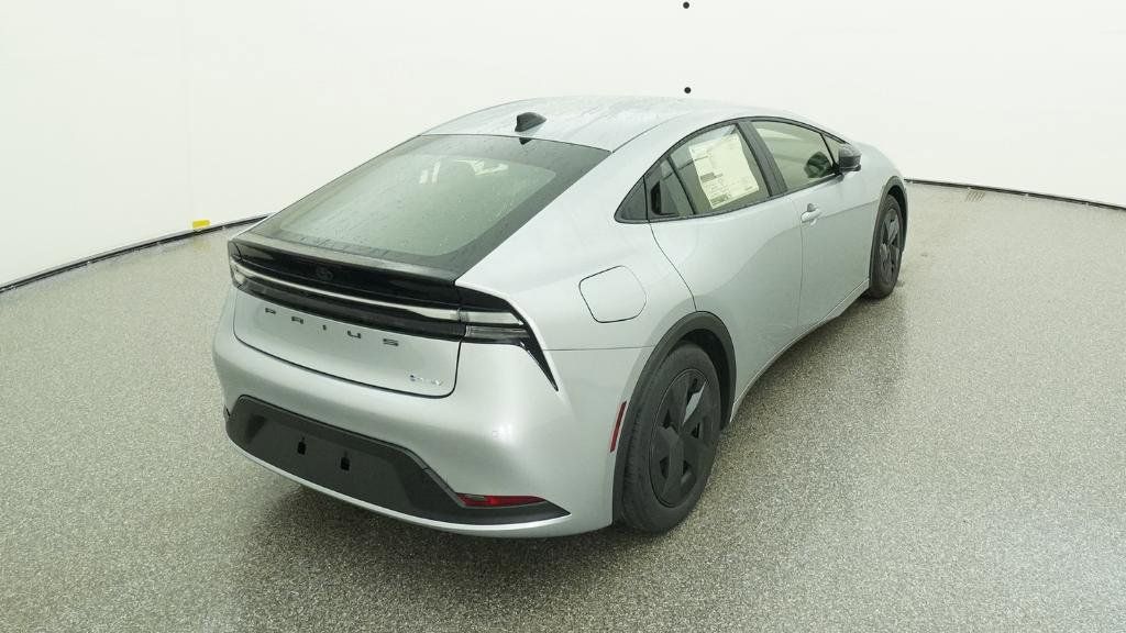 Thumbnail: 2026 Toyota Prius - 14