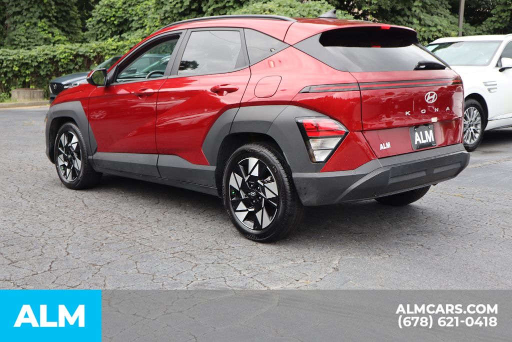 2024 Hyundai Kona SEL photo 8