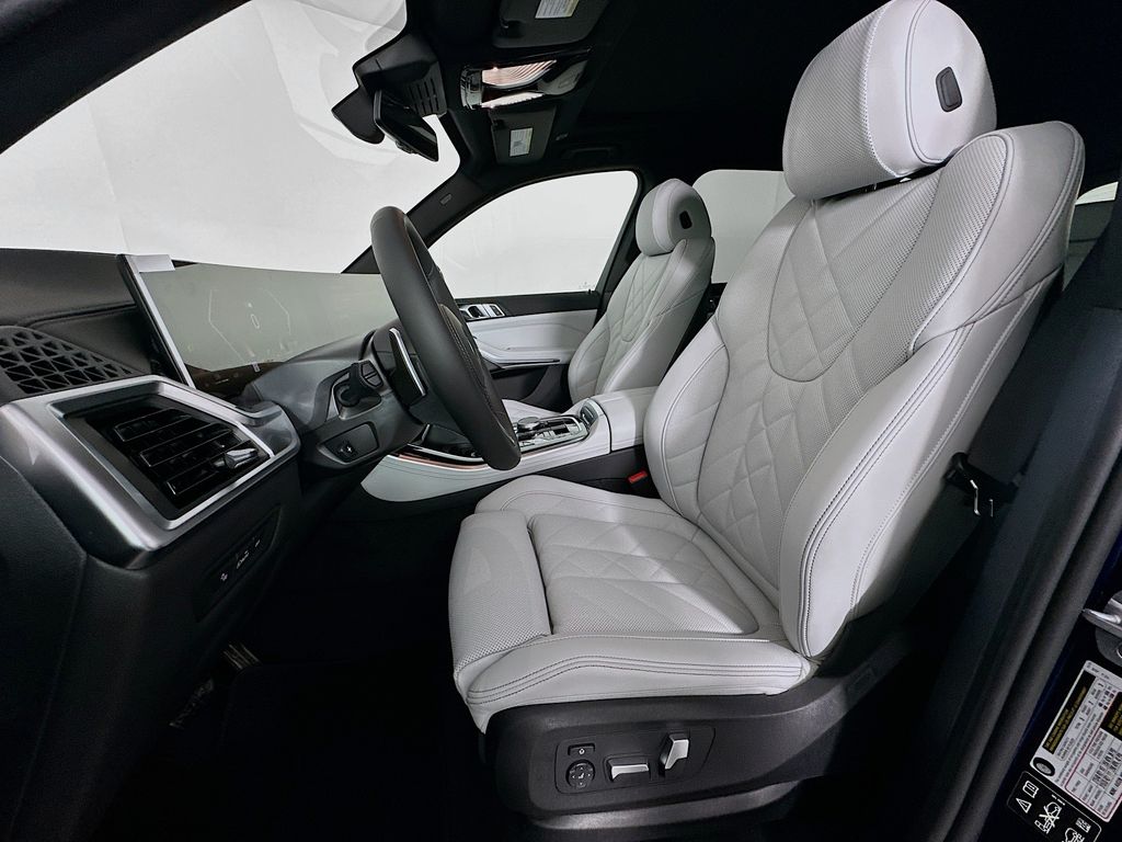 Thumbnail: 2026 BMW X5 - 16