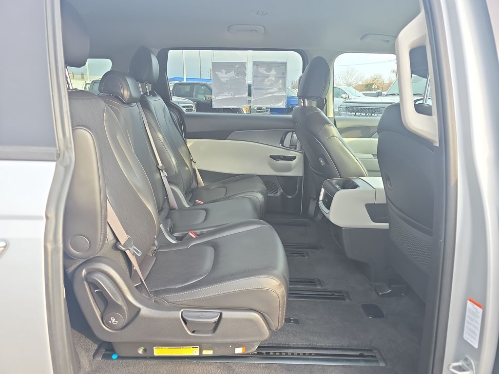 Certified Used 2023 Gray Kia LX image 32