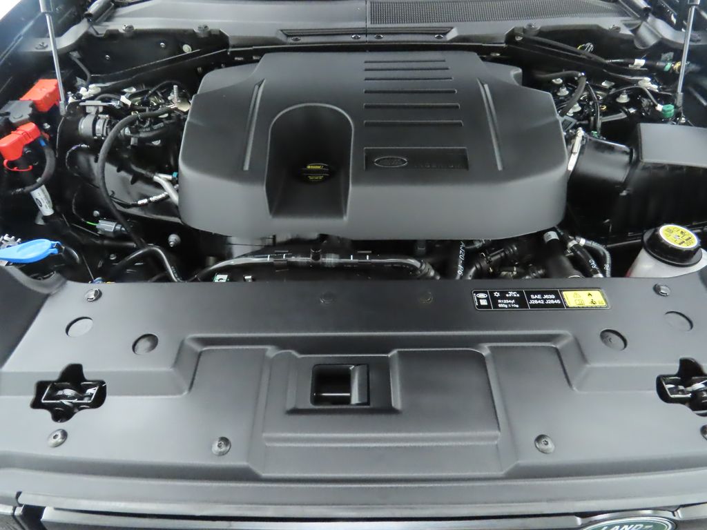 2024 Land Rover Defender 110 30
