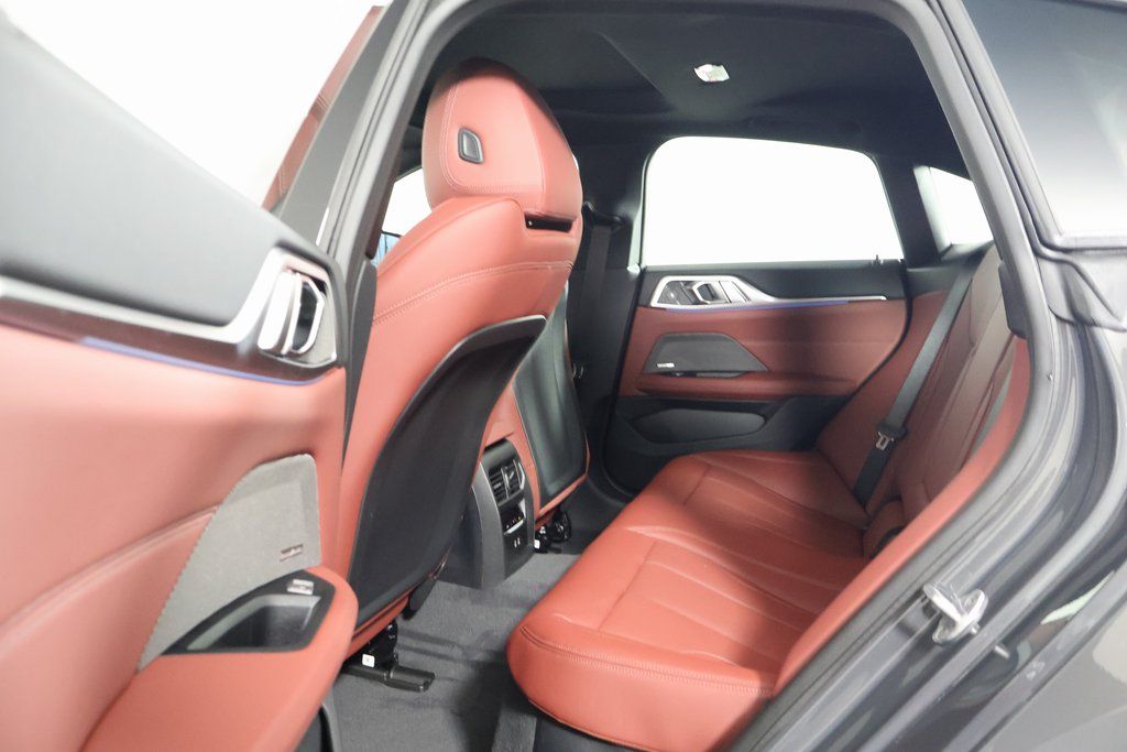 Thumbnail: 2026 BMW i4 - 3