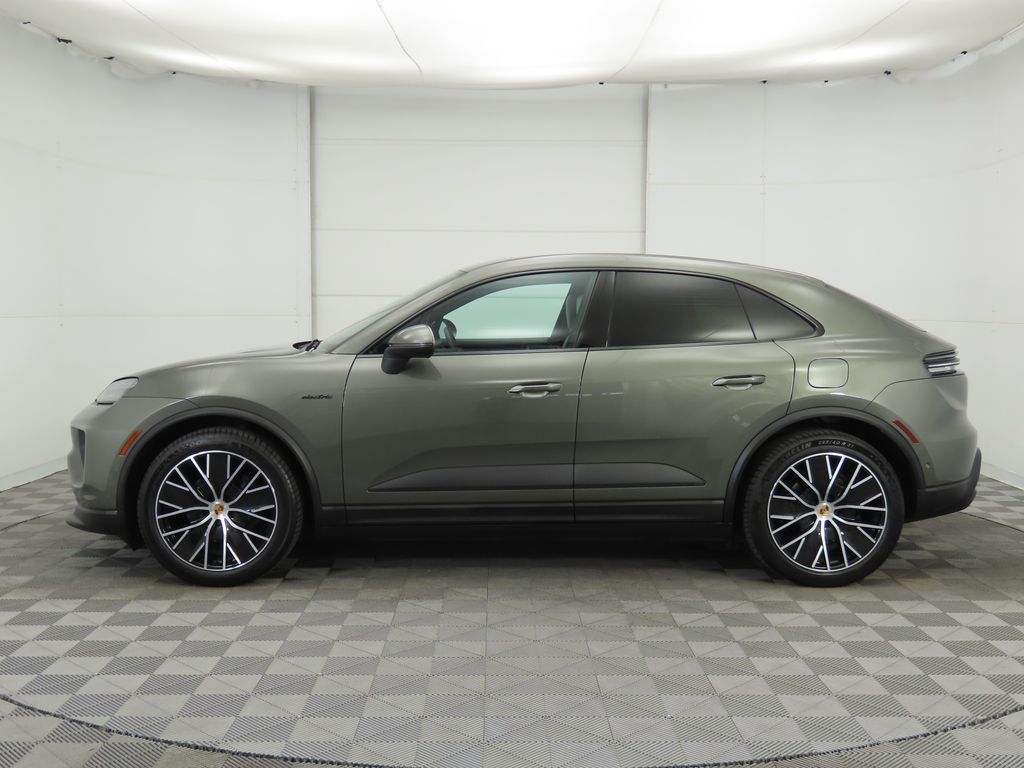 2024 Porsche Macan T 2