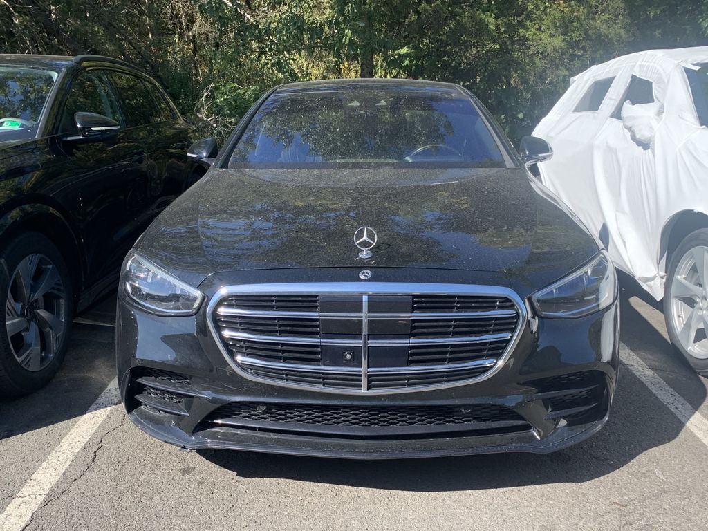 Thumbnail: 2022 Mercedes-Benz S-Class - 2
