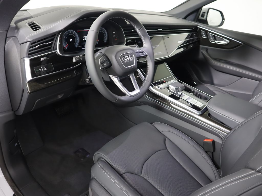 2025 Audi Q8  9