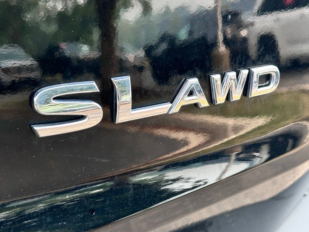 Certified Used 2023 Super Black Nissan SL image 6