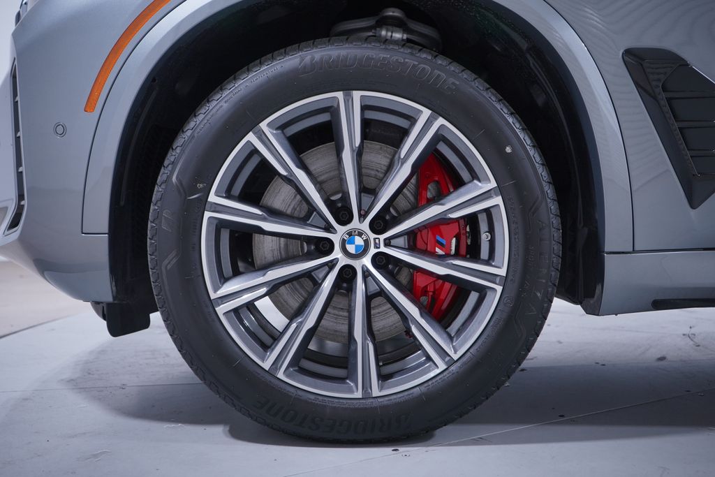 Thumbnail: 2026 BMW X5 - 2