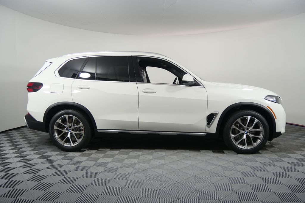 Thumbnail: 2026 BMW X5 - 2