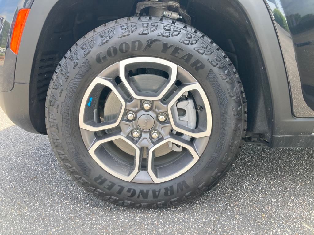 New 2024 Black Jeep Trailhawk 4xe image 28