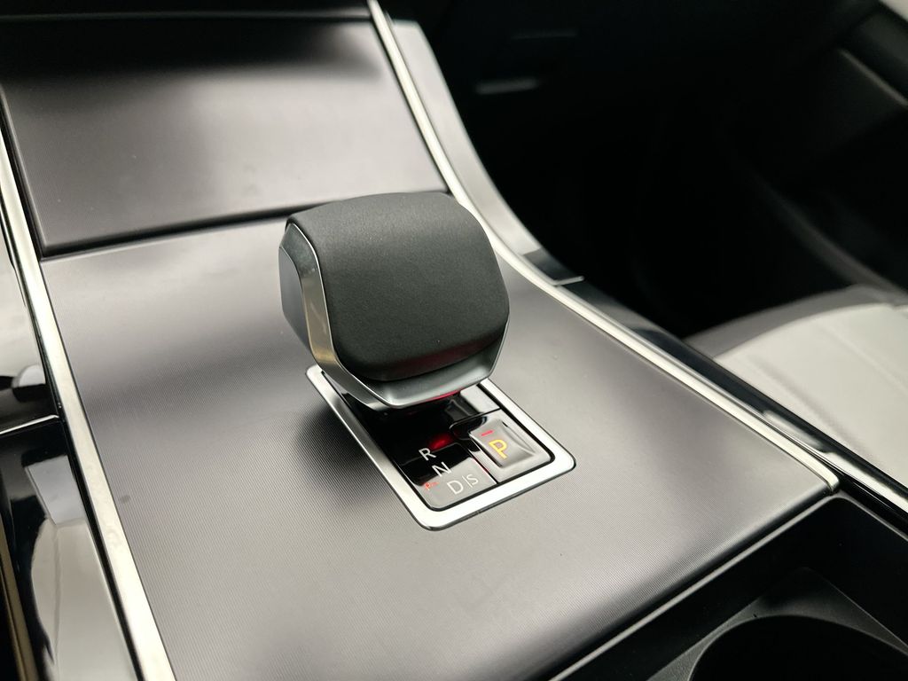 Thumbnail: 2026 Land Rover Range Rover Evoque - 20