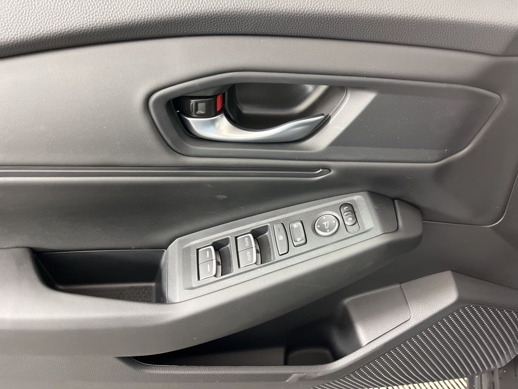 2025 Honda Accord SE 24