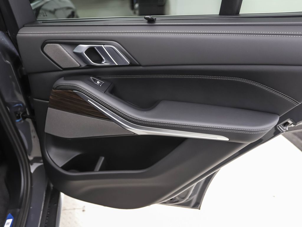 Thumbnail: 2026 BMW X5 - 24