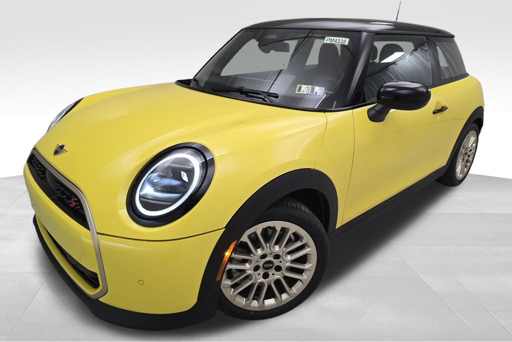2026 MINI Hardtop Cooper S's photo