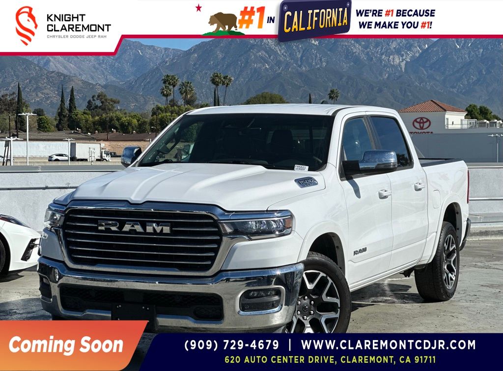 2025 RAM 1500 Laramie Crew Cab 4WD