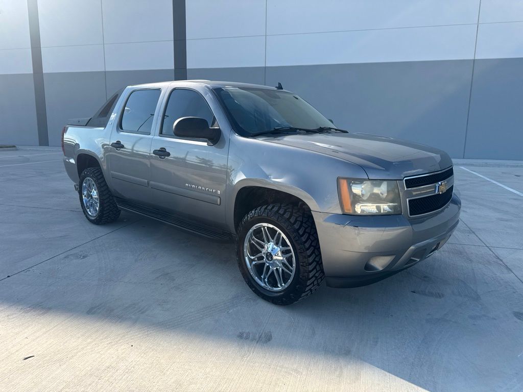 Graystone Metallic 2007 Chevrolet Avalanche Pickup Truck Rear-Wheel Drive 4-Speed Automatic Overdrive