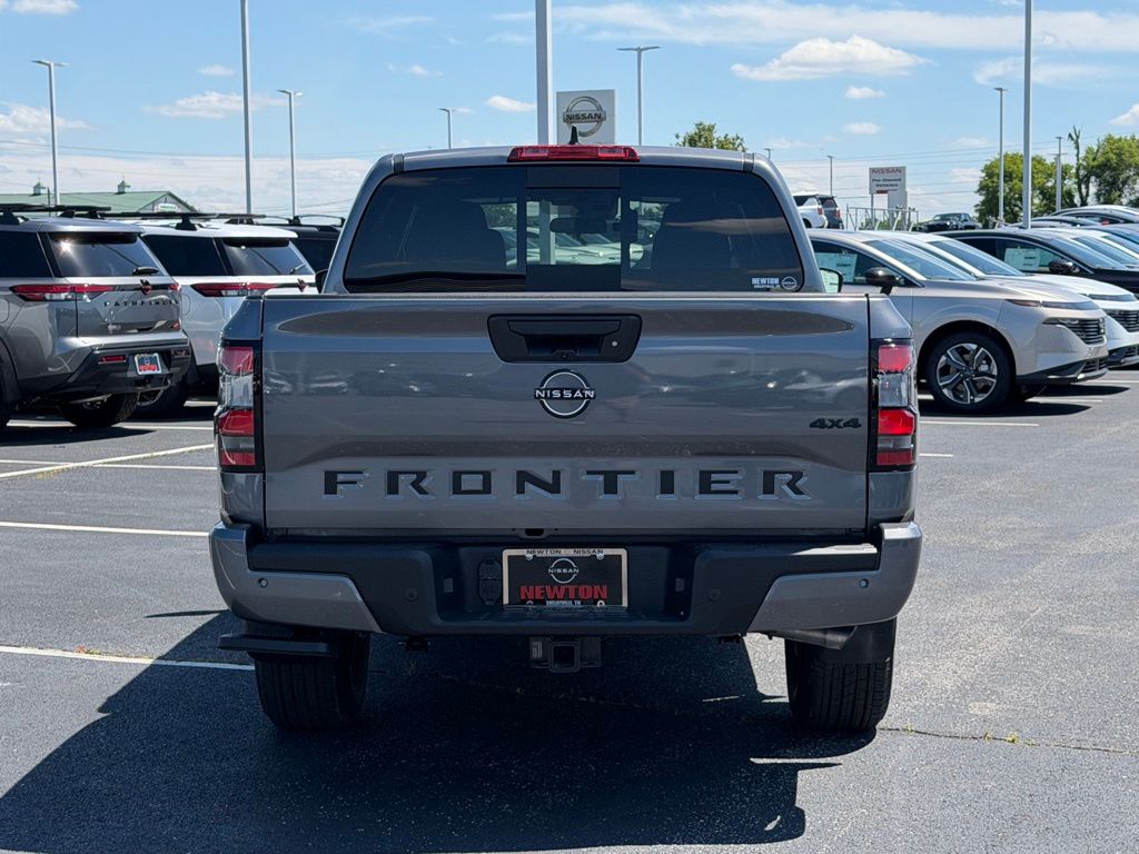 View vehicle photo 5