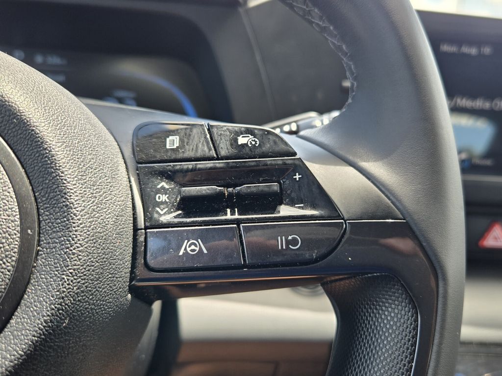 2025 Hyundai Elantra - $17,999