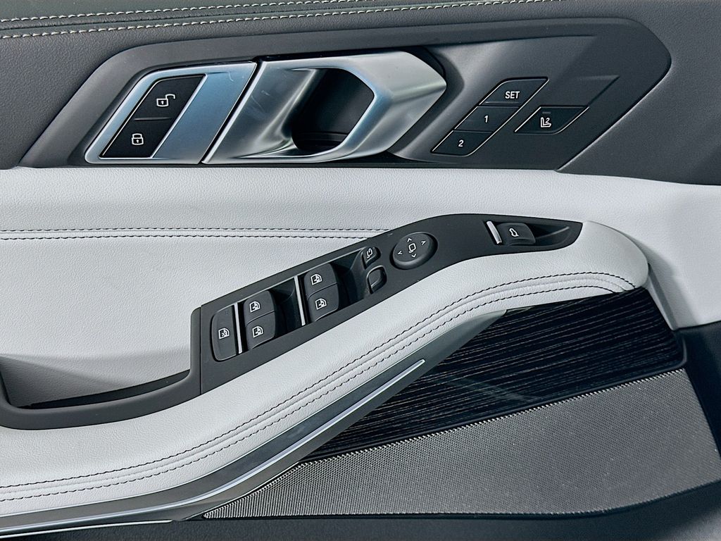 Thumbnail: 2026 BMW X5 - 20