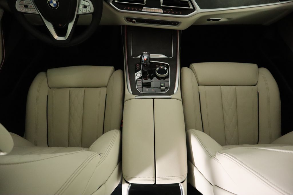 2022 BMW X7 xDrive40i 17