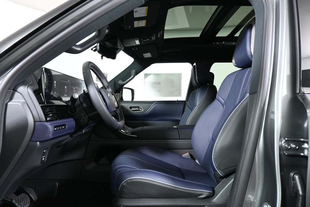 Thumbnail: 2026 INFINITI QX80 - 3